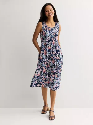 Women's Croft & Barrow® Smocked Midi Dress