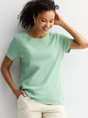 Petite Croft & Barrow® Essential Crewneck Tee